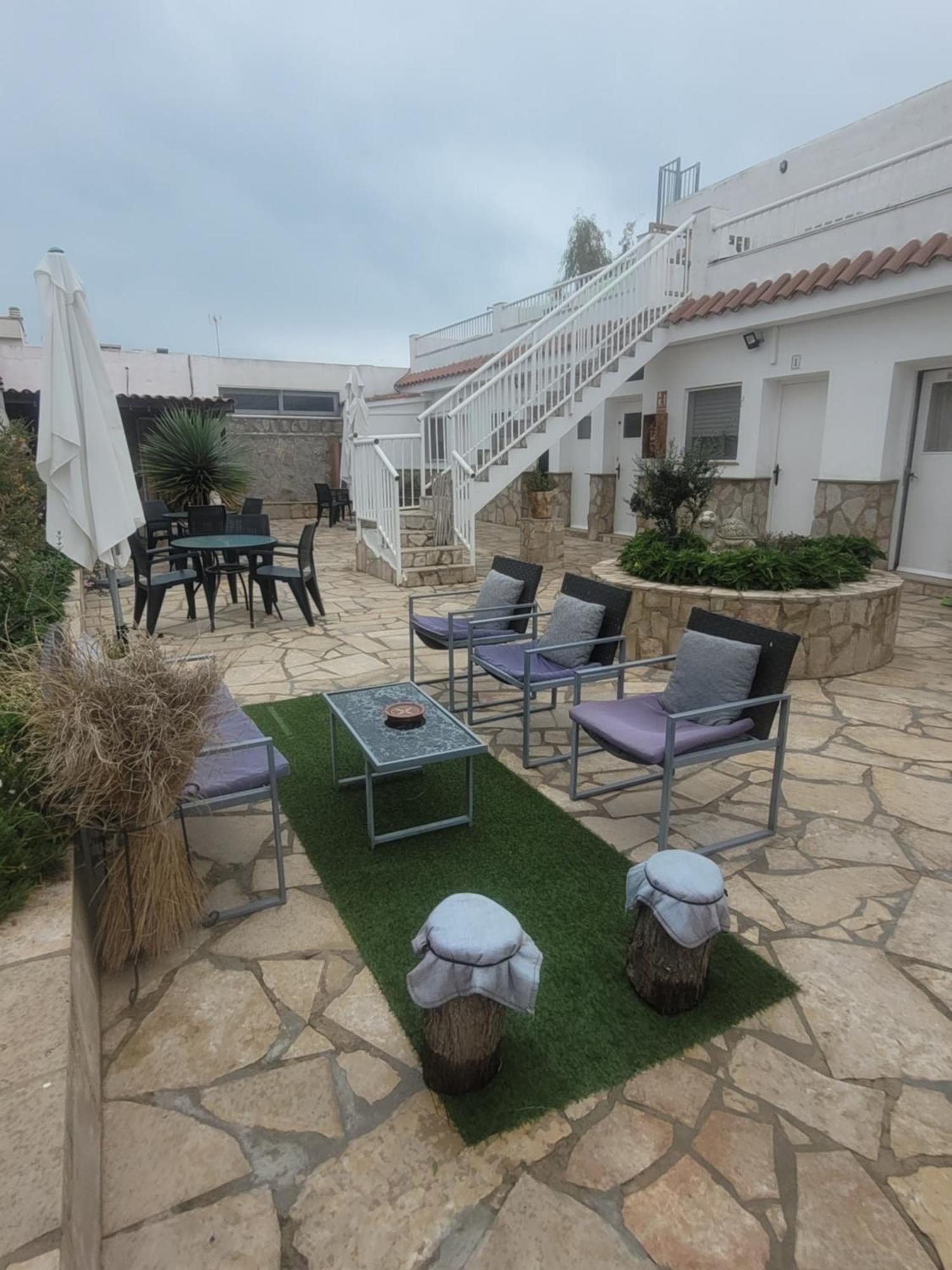 La Llar De Laura Guest House El Poblenou del Delta Luaran gambar